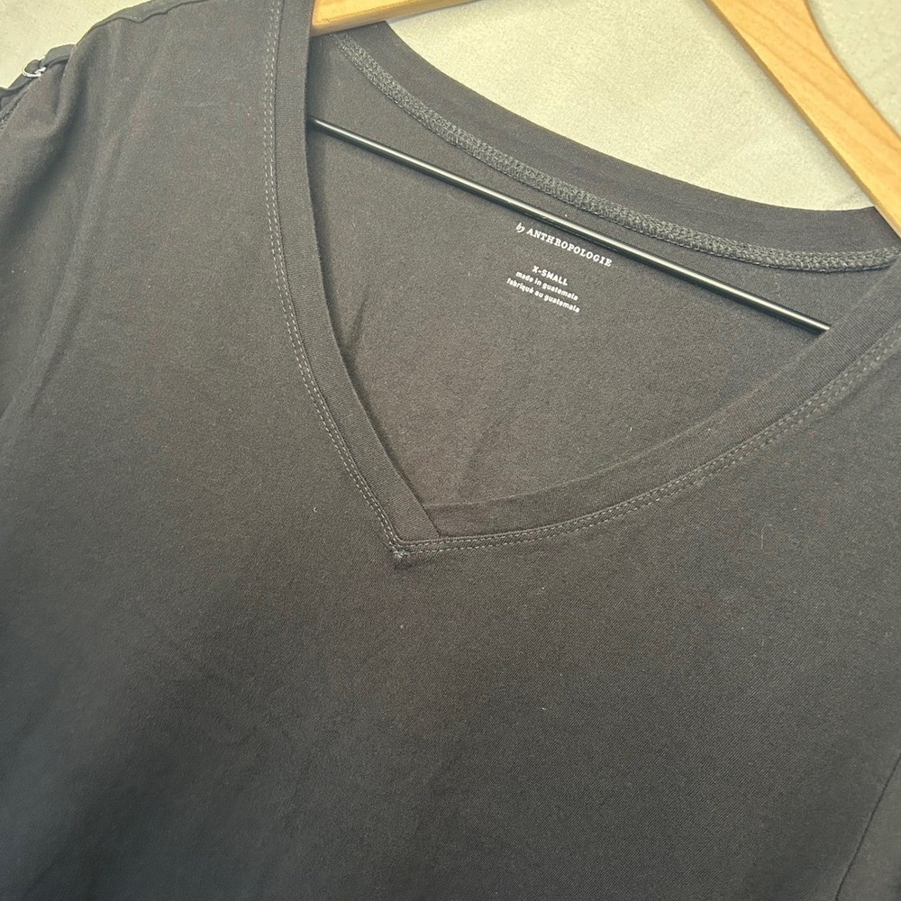 Anthropologie T-Shirt Women XS Black Puff Sleeve V-Neck Pleated Shoulder New